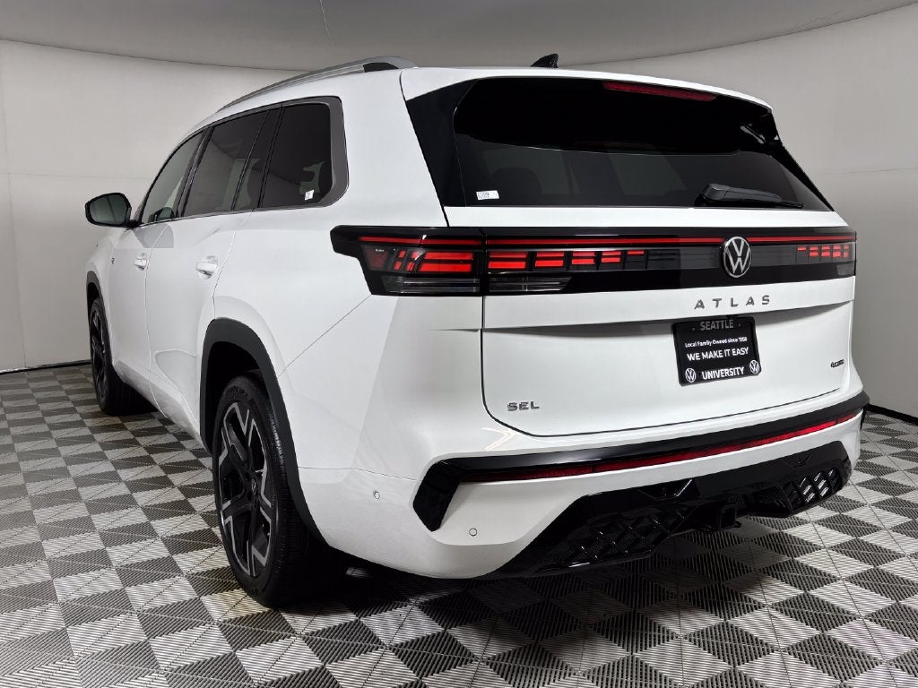 2027 Volkswagen Atlas SEL Premium R-Line
