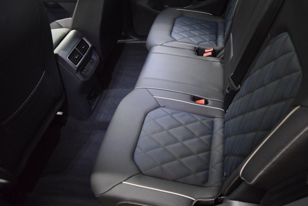 2025 Volkswagen Atlas Cross Sport 2.0T SEL Premium R-Line