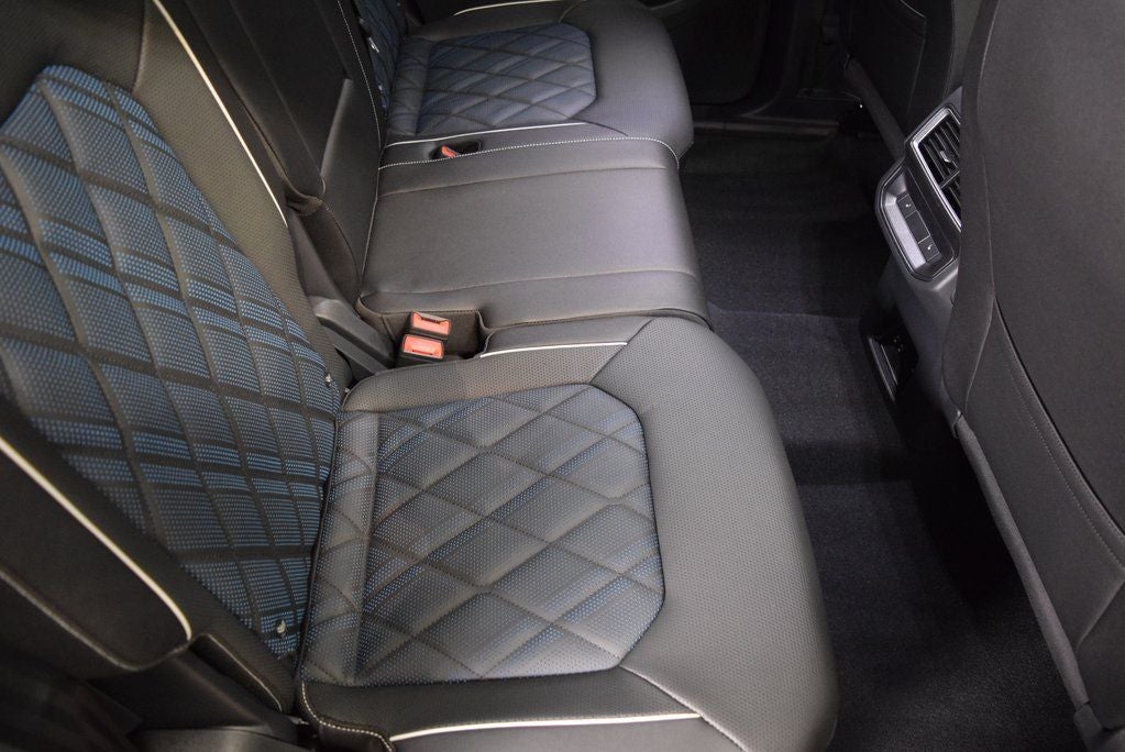2025 Volkswagen Atlas Cross Sport 2.0T SEL Premium R-Line