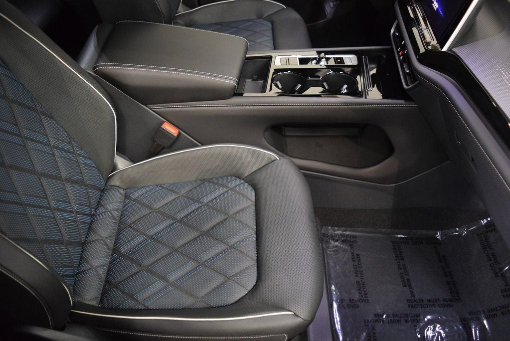 2025 Volkswagen Atlas Cross Sport 2.0T SEL Premium R-Line
