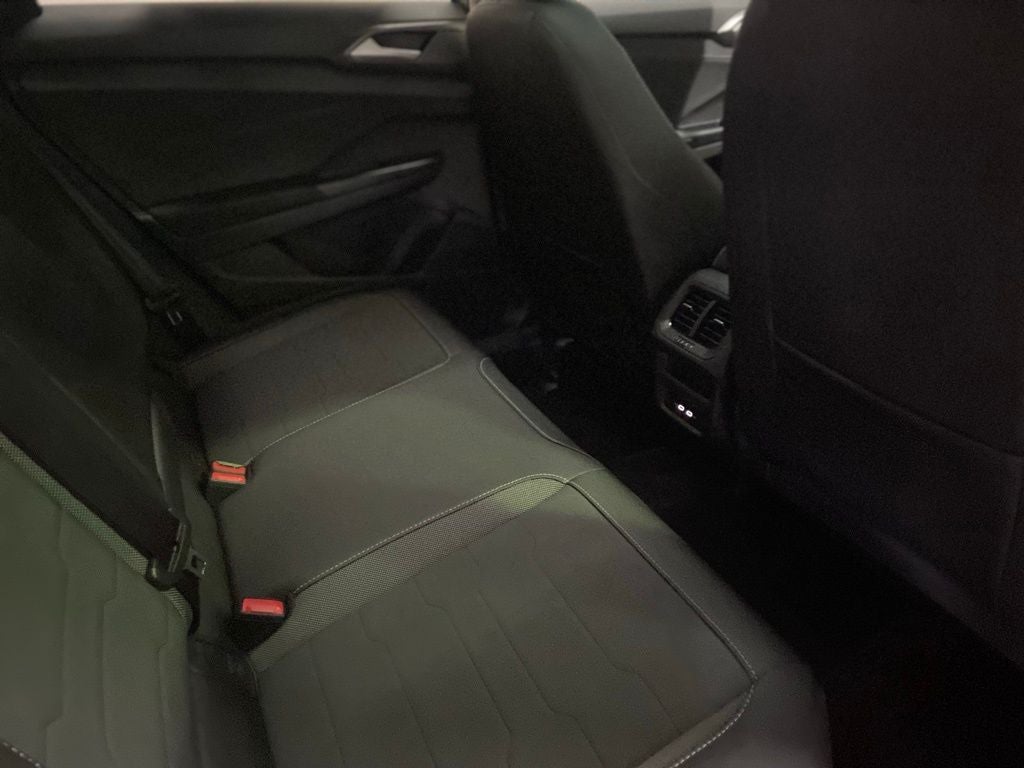 2026 Volkswagen Taos 1.5T SE Black