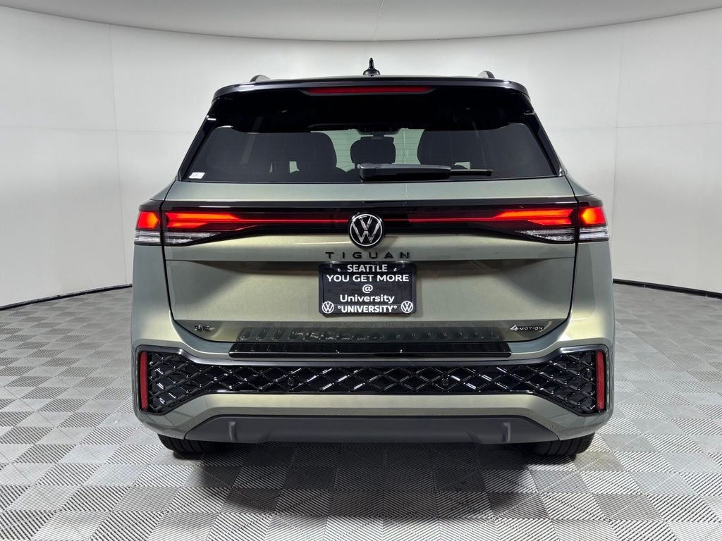 2026 Volkswagen Tiguan 2.0T SE R-Line Black