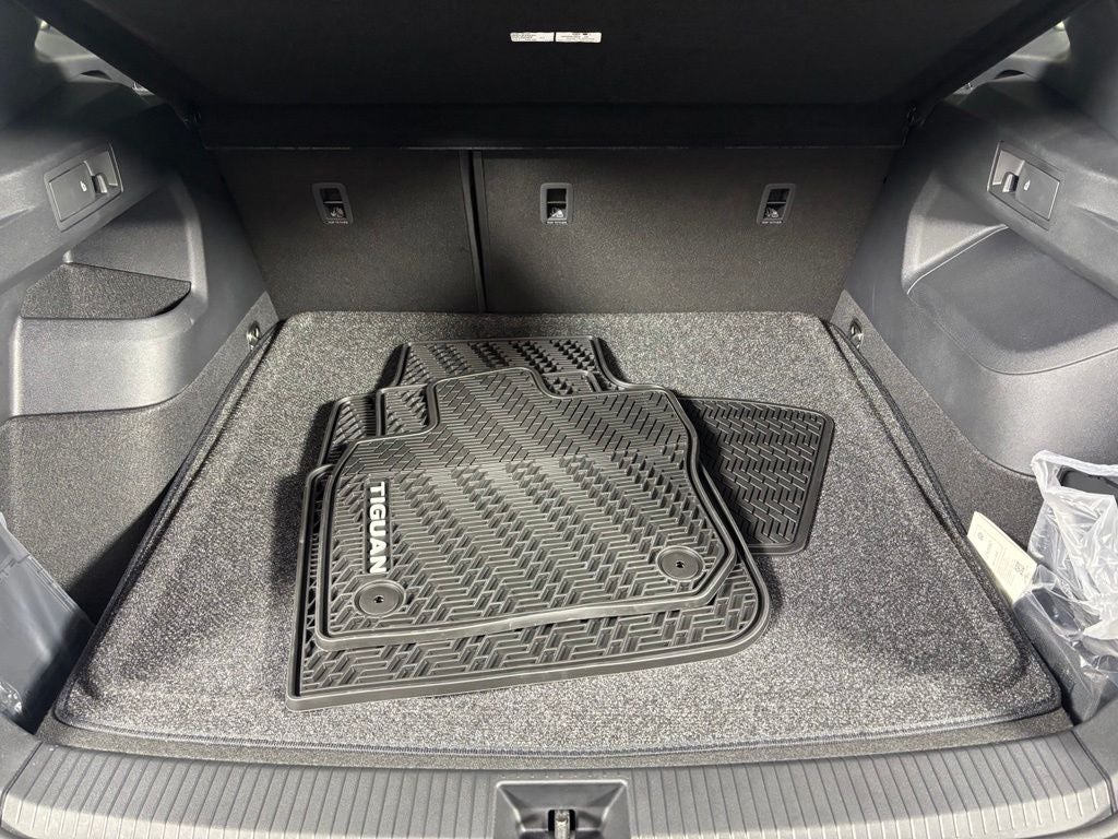 2026 Volkswagen Tiguan 2.0T SEL R-Line Turbo