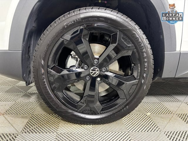 2025 Volkswagen Taos SEL