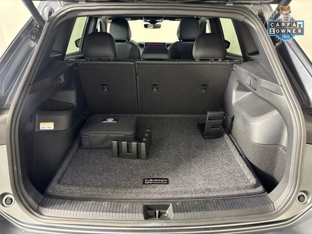 2025 Volkswagen Tiguan SE R-Line Black