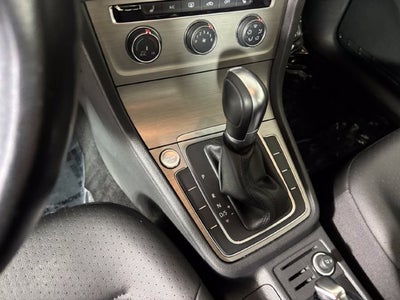 2017 Volkswagen Golf Wolfsburg Edition