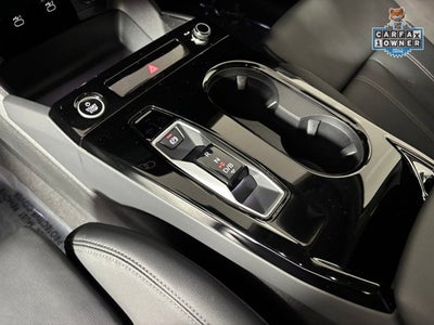 2025 Audi Q6 e-tron Prestige