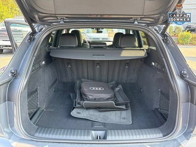 2025 Audi SQ6 e-tron Prestige