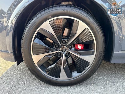 2025 Audi SQ6 e-tron Prestige