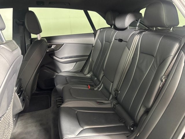 2022 Audi Q8 Premium