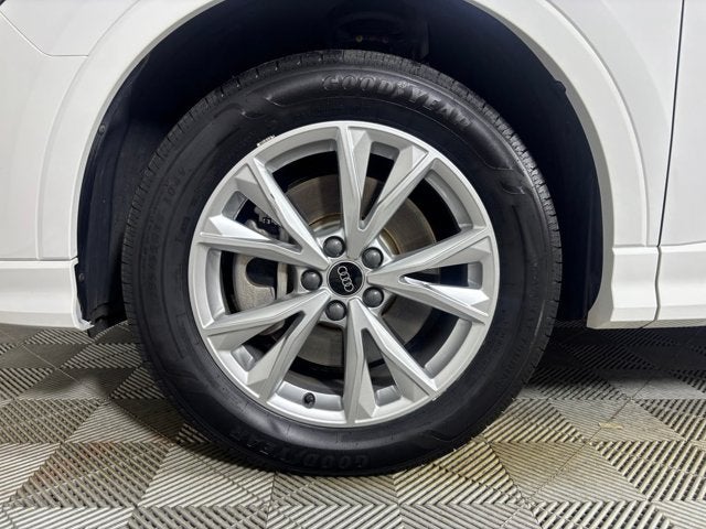 2022 Audi Q3 S line Premium