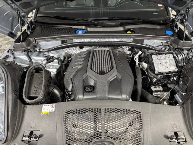 2023 Porsche Macan T