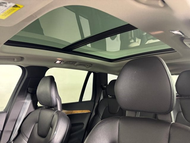 2022 Volvo XC90 Recharge Plug-In Hybrid Inscription Expression