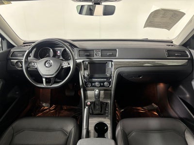 2017 Volkswagen Passat 1.8T SE w/Technology
