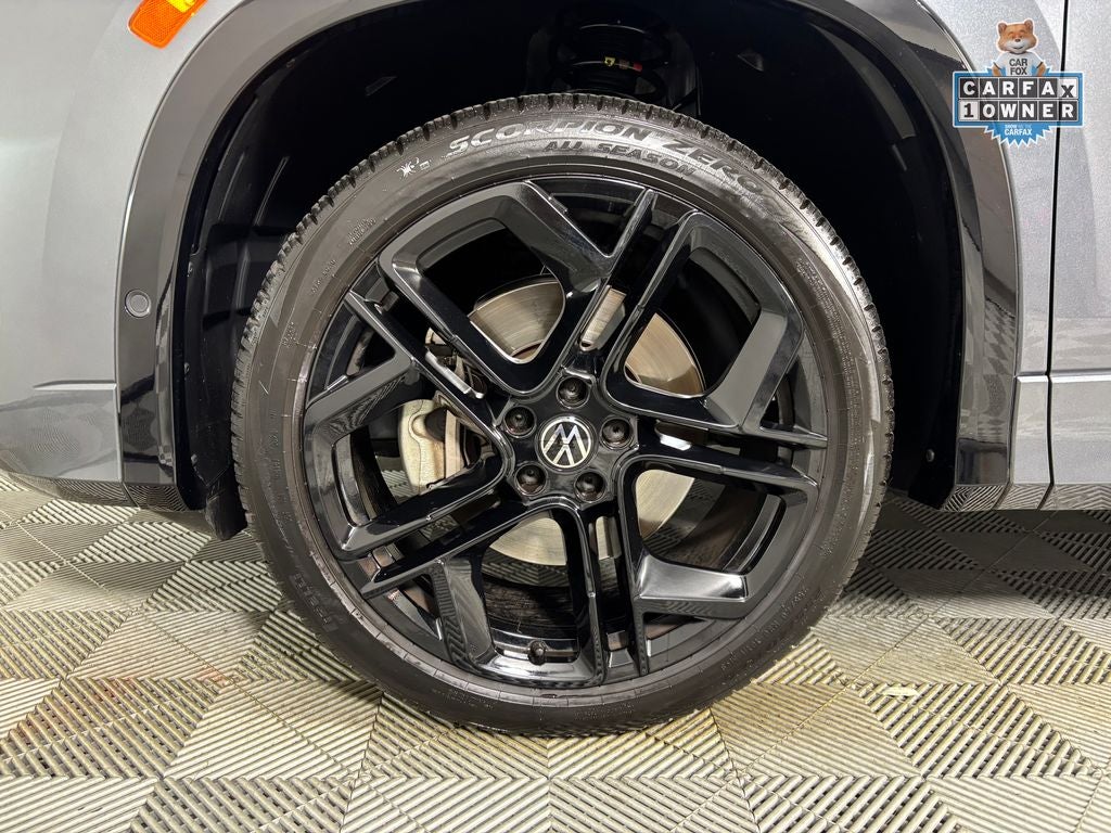 2025 Volkswagen Tiguan 2.0T SE R-Line Black