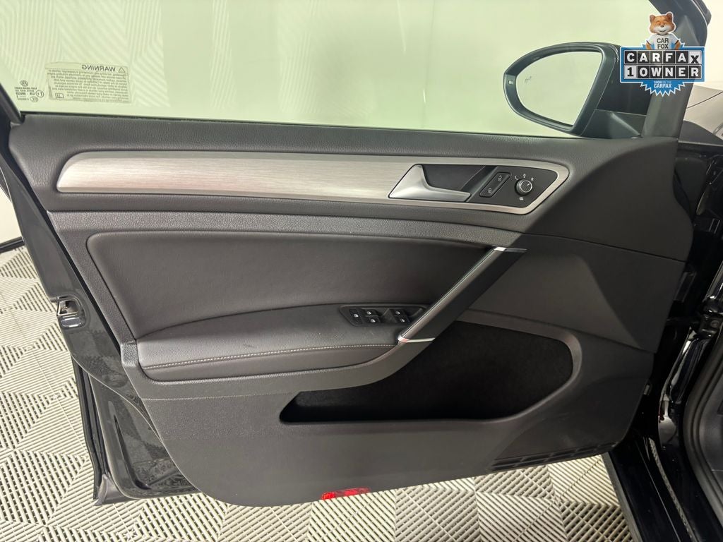 2017 Volkswagen Golf Wolfsburg