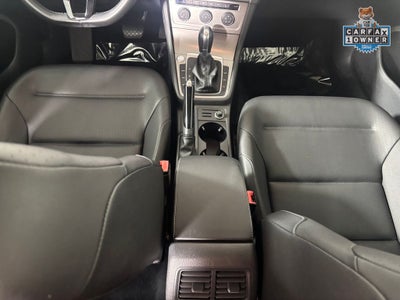 2017 Volkswagen Golf Wolfsburg