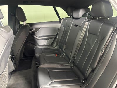 2022 Audi Q8 55 Premium quattro
