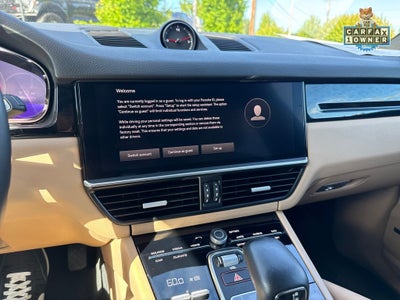 2023 Porsche Cayenne Base